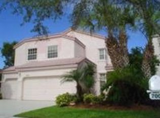700 NW 155th Ter, Pembroke Pines, FL 33028