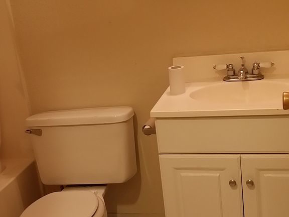 4th image of 8708 Lansdowne Dr