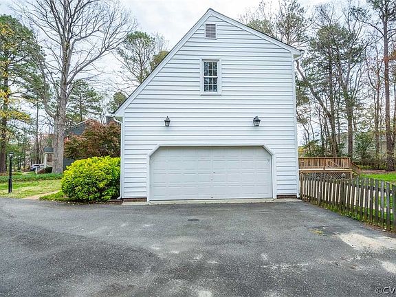2nd image of 9187 Hunters Chase Ct