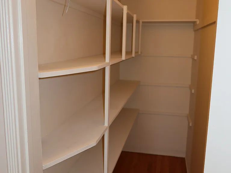 400 S Camden Dr #8 — Photo 13