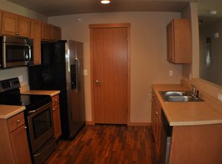 1624 20th Ave NW APT 203, Minot, ND 58703