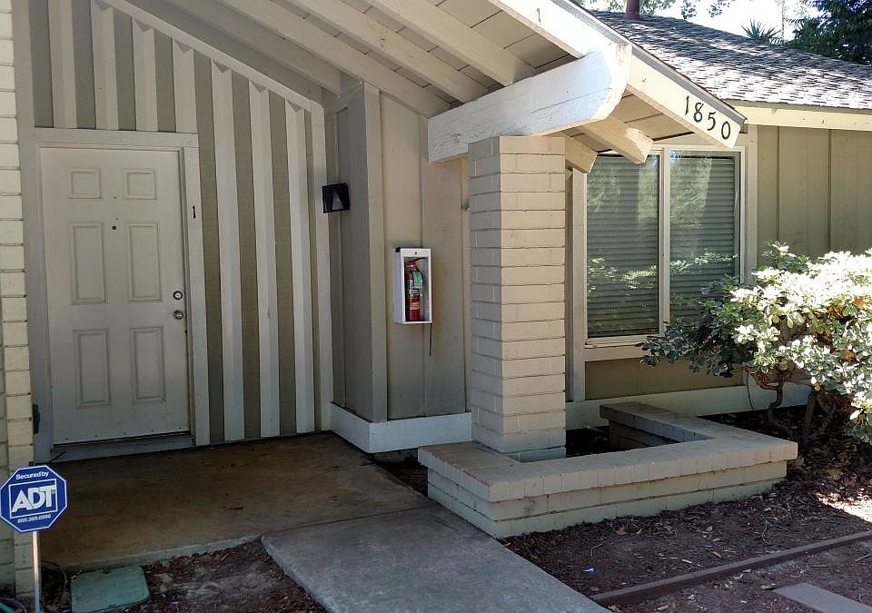 Entry / Front Door