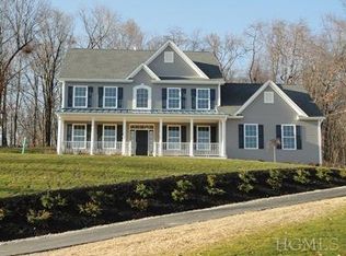 26 Meadow Wood Ln, Wappingers Falls, NY 12590