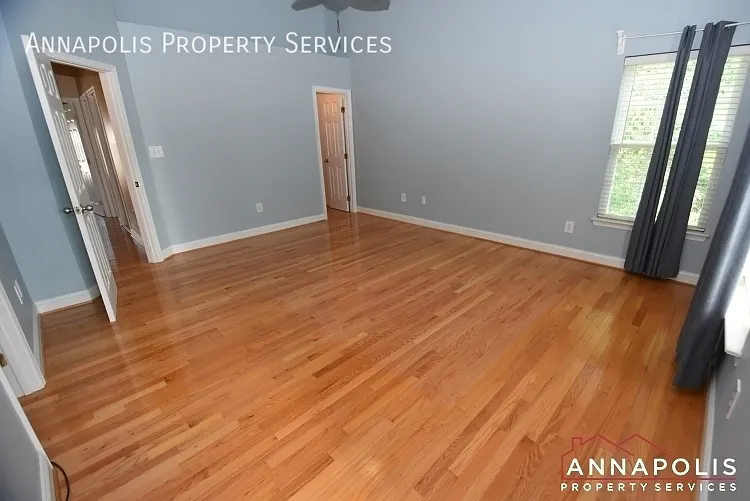 888 Stonehurst Ct — Photo 14