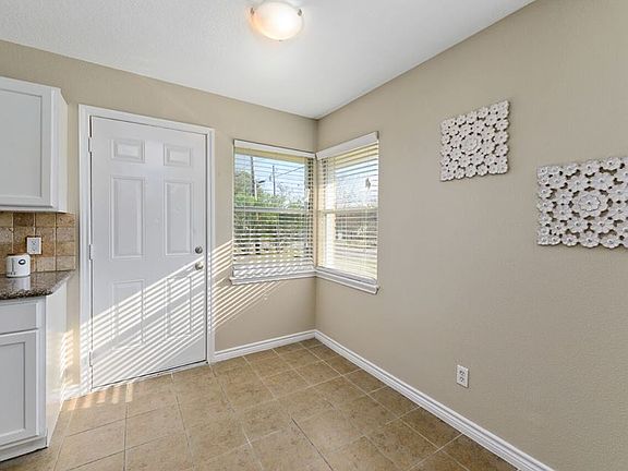 5th image of 115 Arbor St #2