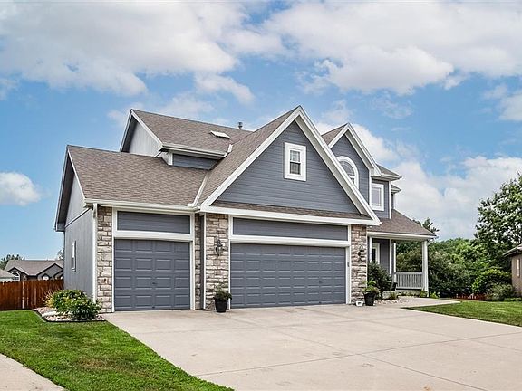 3rd image of 11020 N Tullis Ct