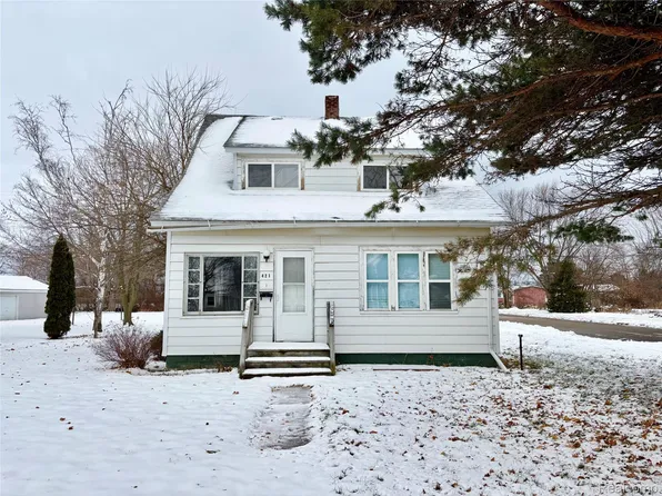 421 Lytle Ave, Harbor Beach, MI 48441