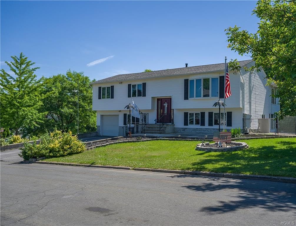 322 Burroughs Ln, New Windsor, NY 12553 Zillow