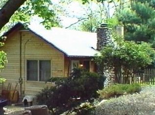 8 Parkway Rd, Danbury, CT 06811