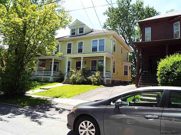 2nd image of 884 Lancaster St #886