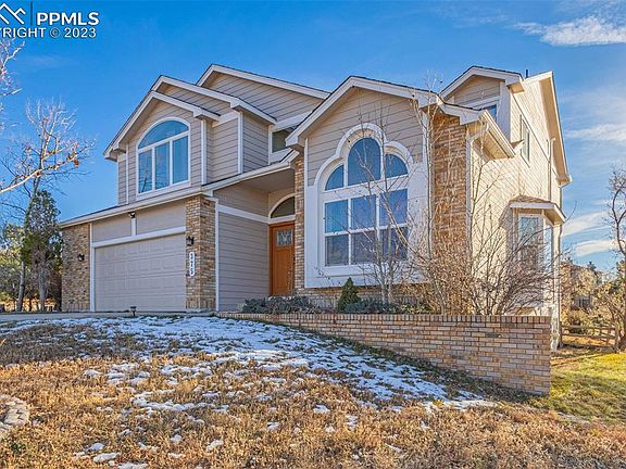 2nd image of 375 Pauma Valley Dr