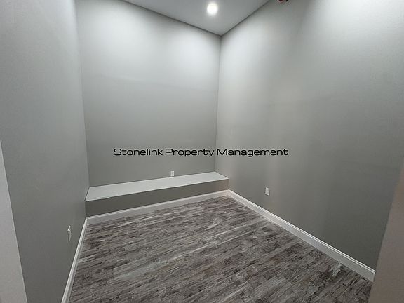 5th image of 387 Broad St #112