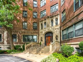 800 W Ferry St, Buffalo, NY