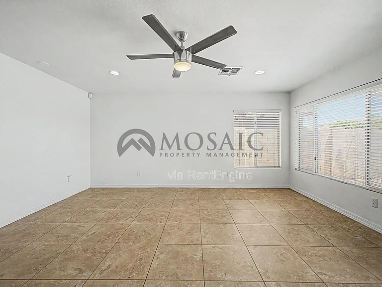 820 N Granada Dr — Photo 11