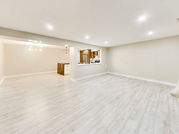 3rd image of 1030 S Fernandez Ave APT 2B