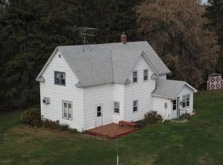 752 Rhoades Ave NW, Cokato, MN 55321