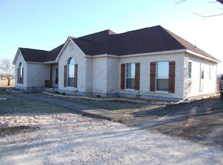 186 Tracks Trl, Center Point, TX 78010