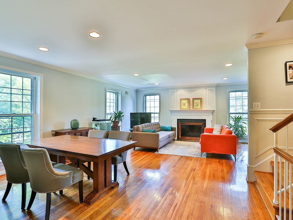 Main Floor Living + Dining