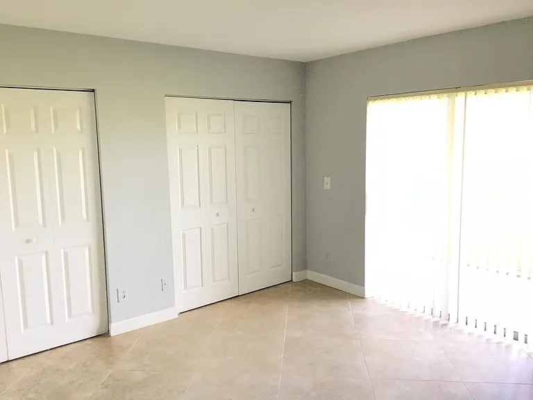 1603 Meadows Cir W — Photo 7