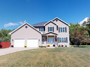 N875 Twin Knolls Dr, Fort Atkinson, WI 53538