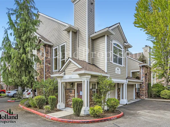 1231 NE Horizon Loop Unit 205, Hillsboro, OR 97124