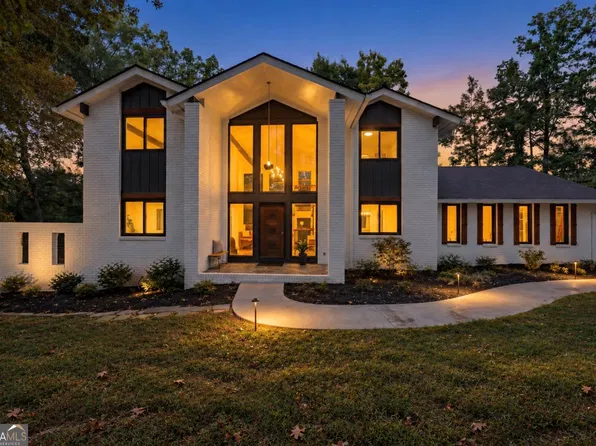 1113 Honeysuckle Dr, Canton, GA 30114