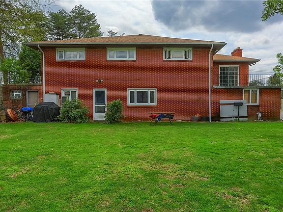 4th image of 3092 Brodhead Rd