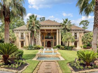 828 Crestbend Dr, Houston, TX 77042