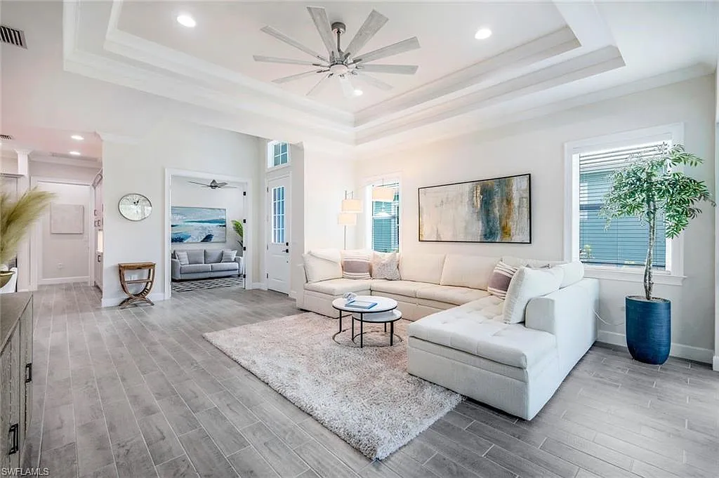 2 bed, 2.0 bath, 1565 sqft, $4,000 — Photo 3