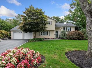 6 Dean St, Port Jefferson Station, NY 11776