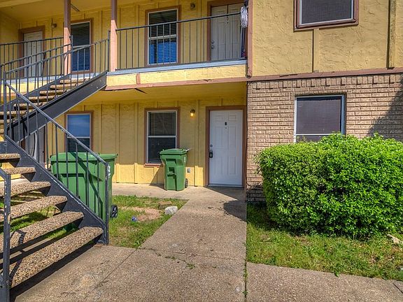 4th image of 301 Kings Way Dr APT B