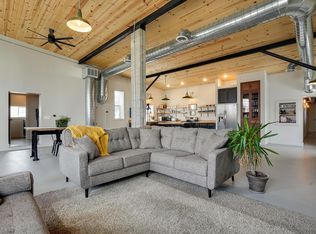 113 2nd St, Hebron, OH 43025