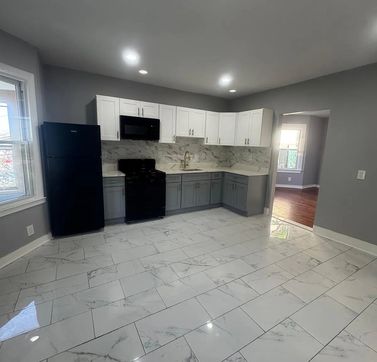 3 bed, 1250 sqft, $2,500 — Photo 1