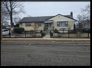 232 Yale St, Hempstead, NY 11550