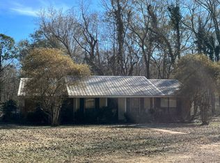 9070 Sumrall Rd, Crystal Springs, MS 39059