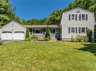86 Cali Dr, Shelton, CT 06484