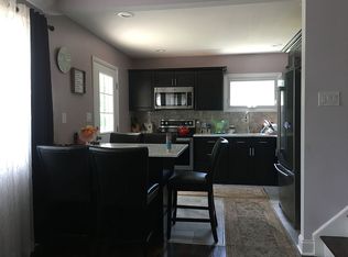 3 Whip Cir, Colonie, NY 12205