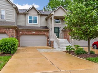 1217 Oakleaf Ct, Aurora, IL 60506