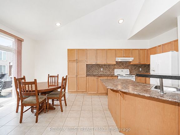 5th image of 21 Mira Vista Pl