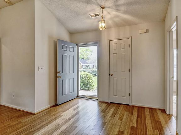 5th image of 3708 Carabas Ct