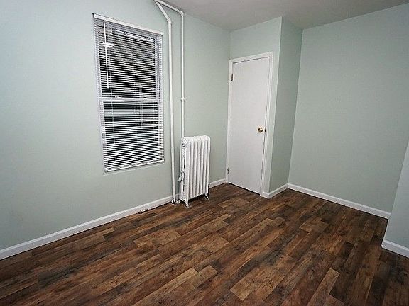 3rd image of 426 E 5th St #1