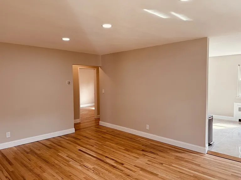 117 Bayview Ave #1B — Photo 6