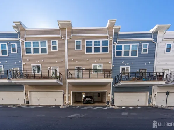 14 Fleet St, North Brunswick, NJ 08902