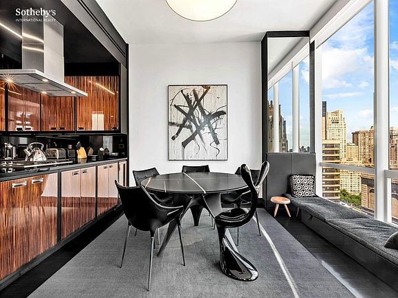5th image of 157 W 57th St APT 33A