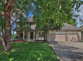 432 SW Albatross Ct, Lees Summit, MO 64082