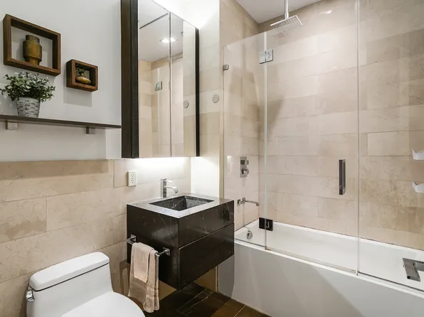 140 West 22nd Street image 8 of 15