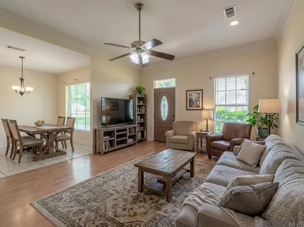 38159 Willow Lake Ave E, Prairieville, LA 70769