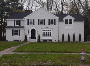 1370 Inglewood Dr, Cleveland Heights, OH 44121