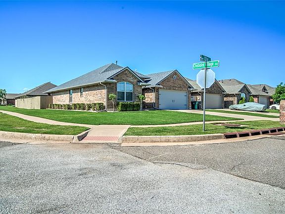 2nd image of 700 NW 121st Ter
