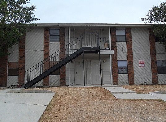 1st image of 301 North Dr #Ad